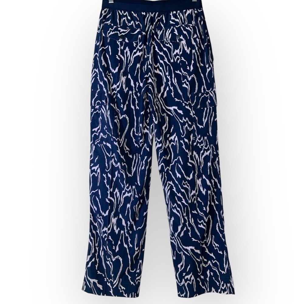 Athleta NWOT Printed Vienna Cargo Pant SIZE 4 - Picture 3 of 8